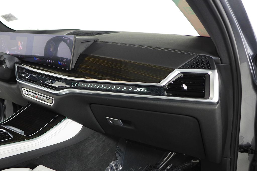 Thumbnail: 2024 BMW X5 - 14