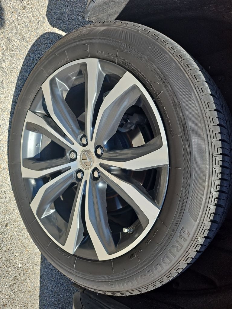 Used 2017 Red Lexus 350 image 11