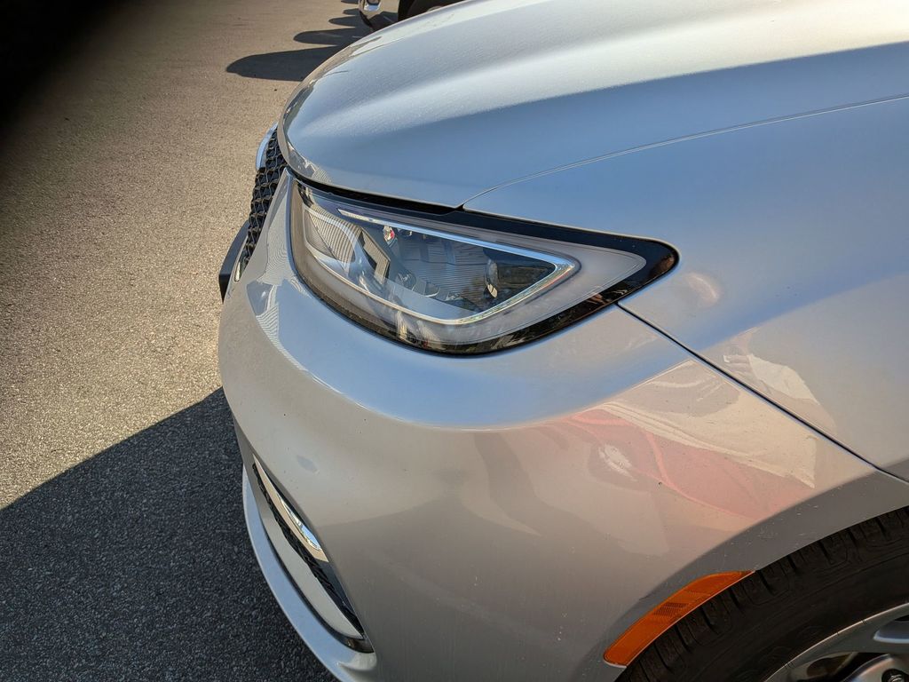 Silver Mist Clearcoat 2024 Chrysler Pacifica Limited FWD Minivan Front-Wheel Drive 9-Speed Automatic