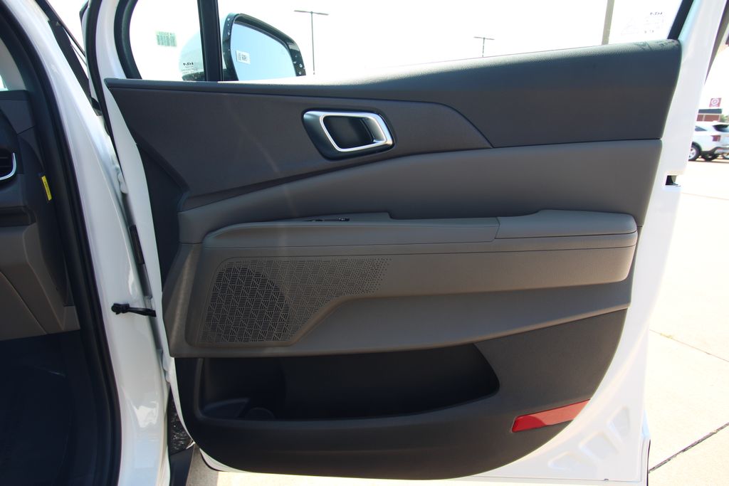 New 2027 Kia Carnival MPV Van