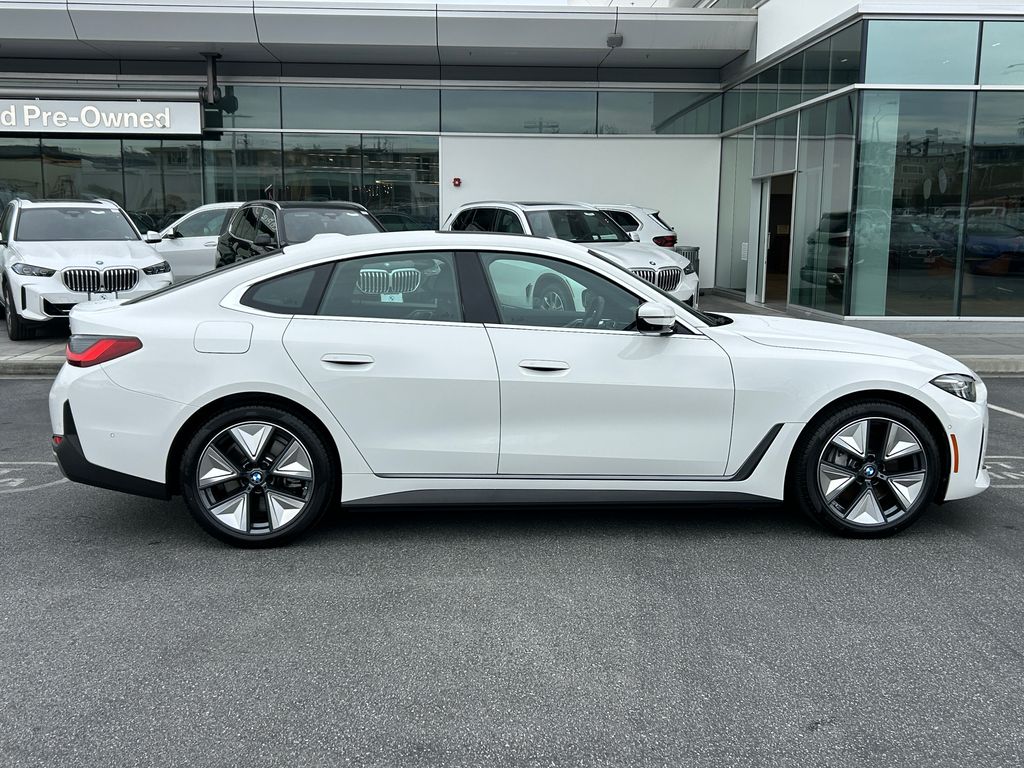 Thumbnail: 2025 BMW i4 - 6