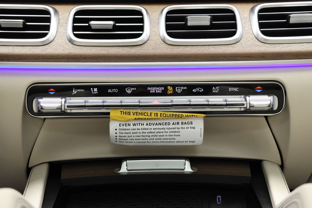 Thumbnail: 2026 Mercedes-Benz GLE - 27