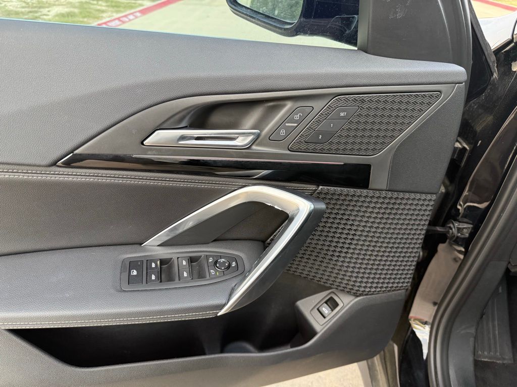 Thumbnail: 2023 BMW X1 - 11