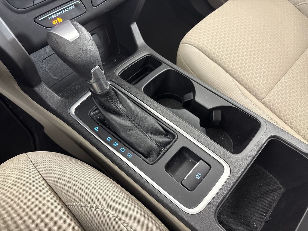 Used 2017 Gold Ford SE image 23