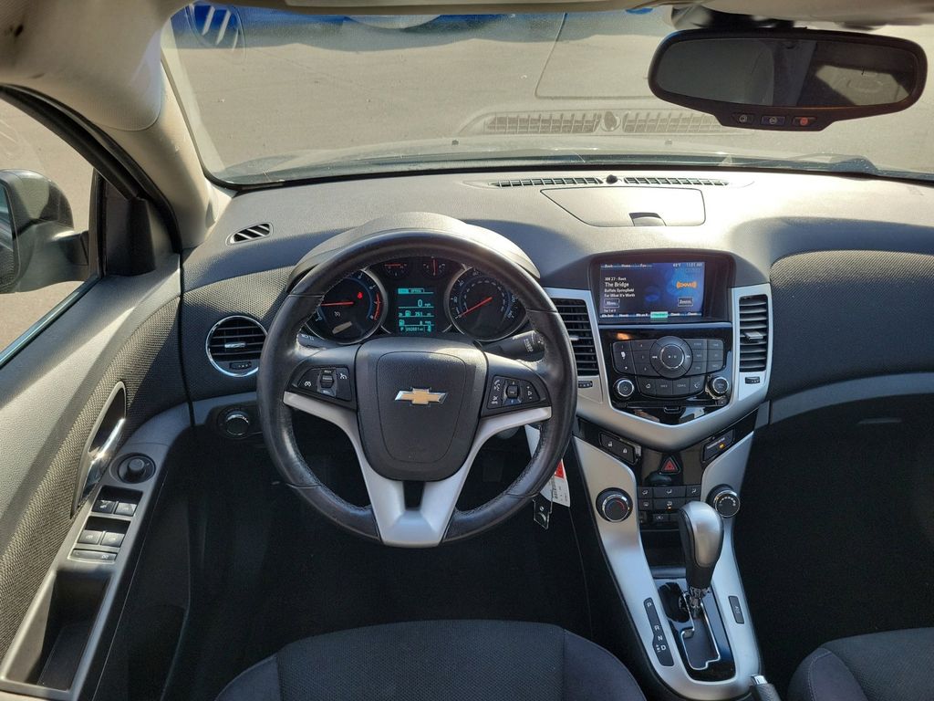 2014 Chevrolet Cruze 1LT 9