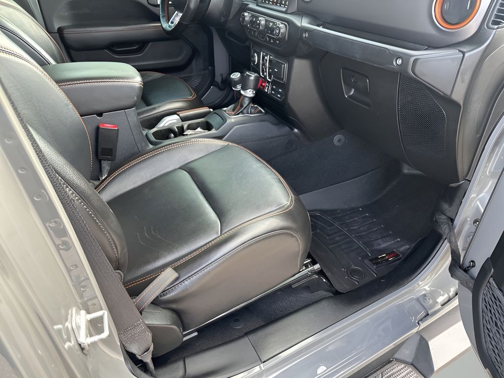 Used Car 2021 Jeep Gladiator  Mojave For Sale Under $35,000 In Austin, Texas