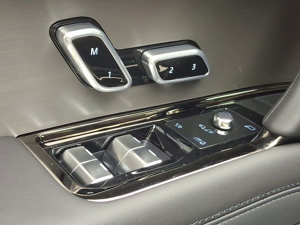 Thumbnail: 2026 Land Rover Range Rover Sport - 20