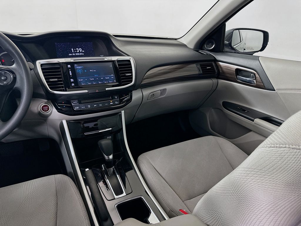 Thumbnail: 2017 Honda Accord - 23