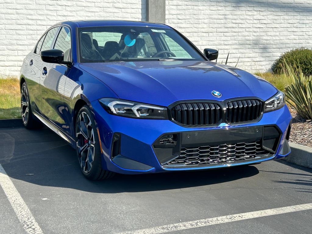 Thumbnail: 2025 BMW 3 Series - 2
