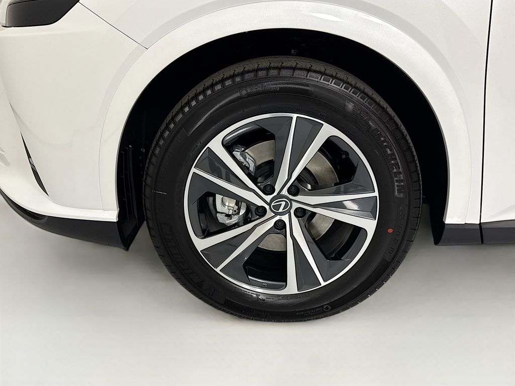 Thumbnail: 2026 Lexus RX - 31