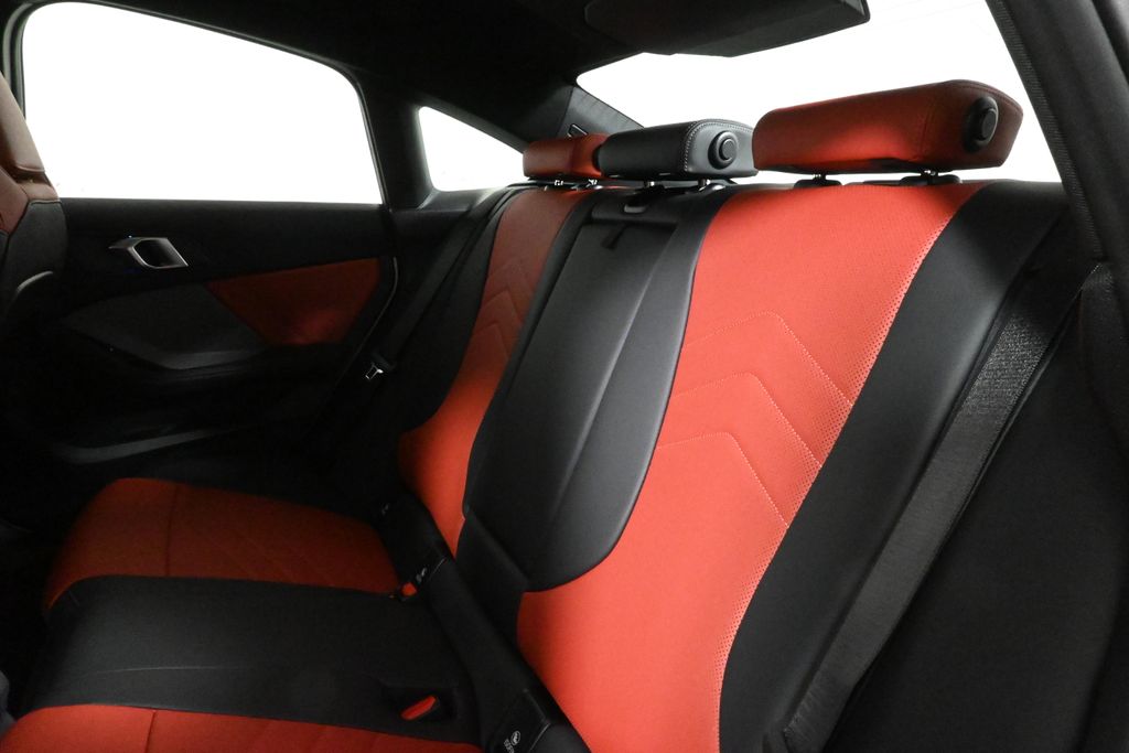 Thumbnail: 2025 BMW 2 Series - 4