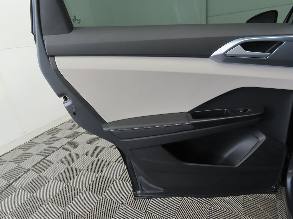 Thumbnail: 2025 Volkswagen Taos - 26