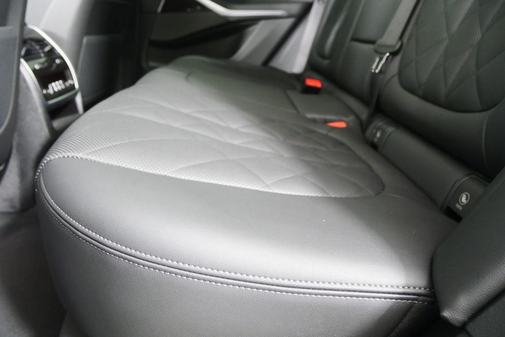 Thumbnail: 2025 BMW X5 - 15