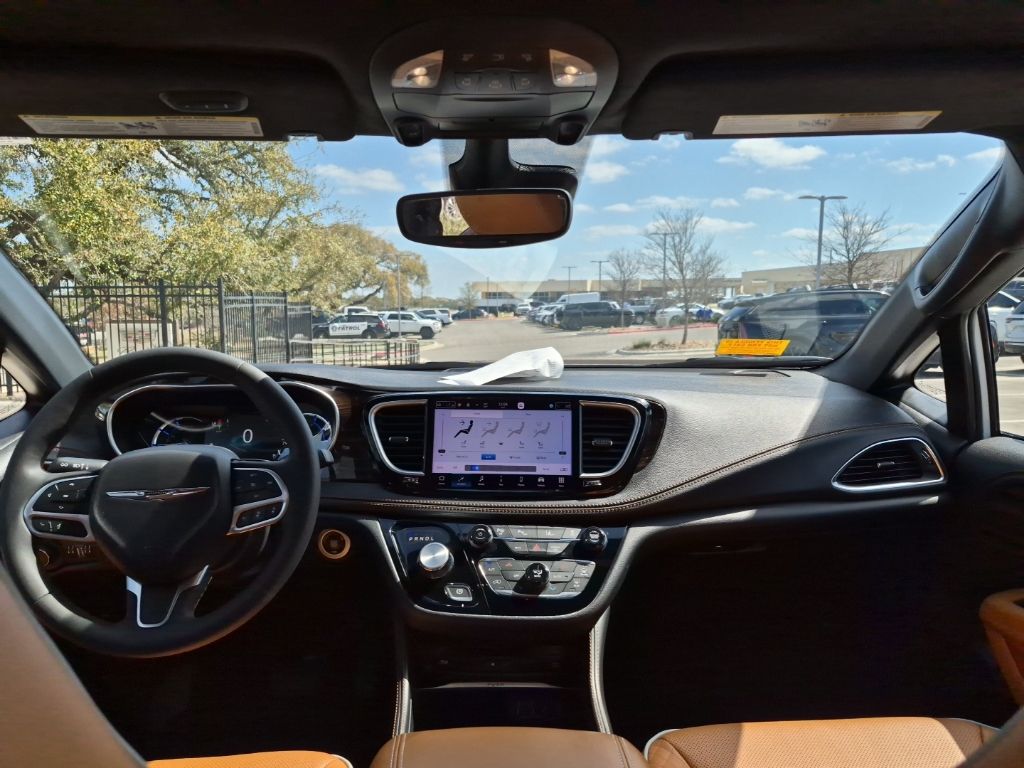 Used Car 2023 Chrysler Pacifica Hybrid  Pinnacle For Sale Under $35,000 In Austin, Texas