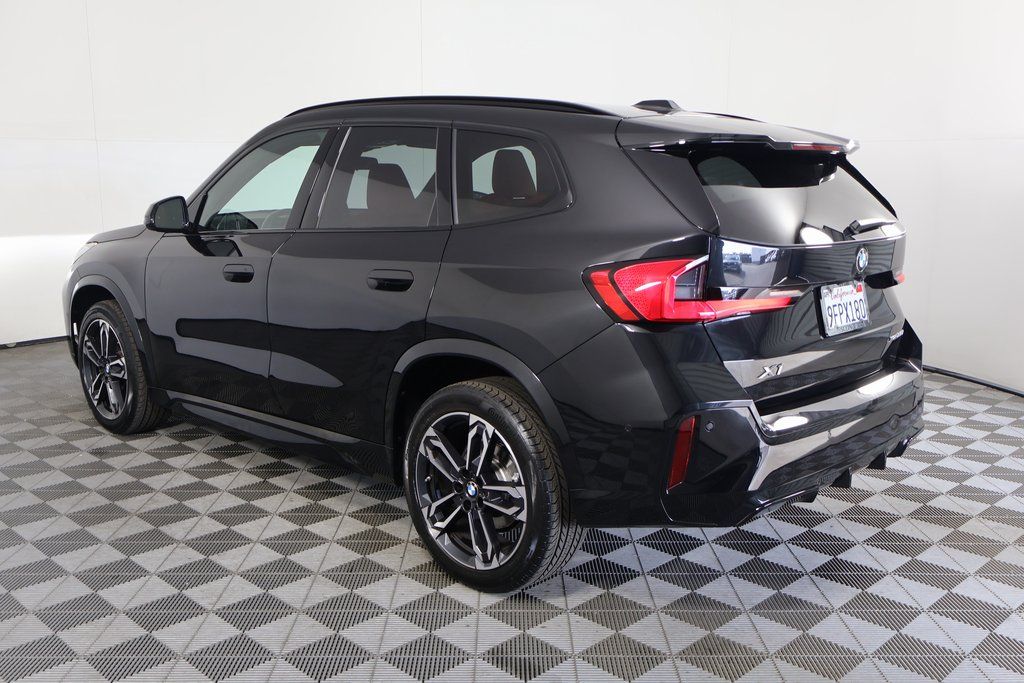 Thumbnail: 2023 BMW X1 - 6