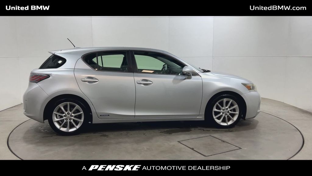 2013 Lexus CT 200h 9