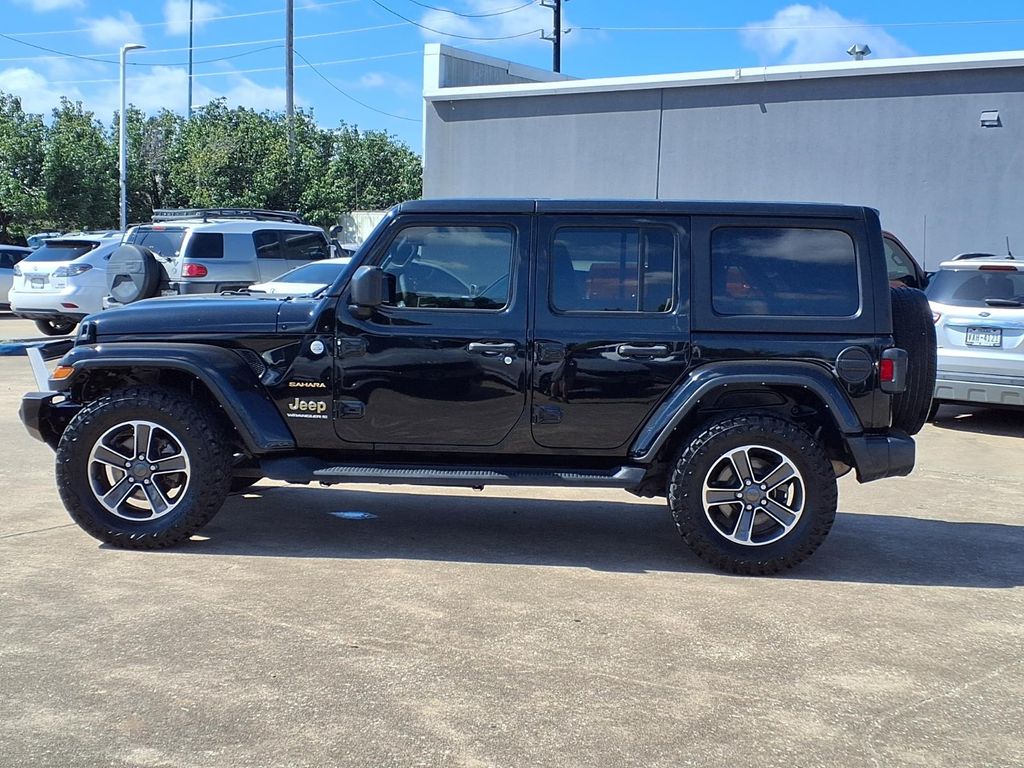 2023 Jeep Wrangler Sahara - 4