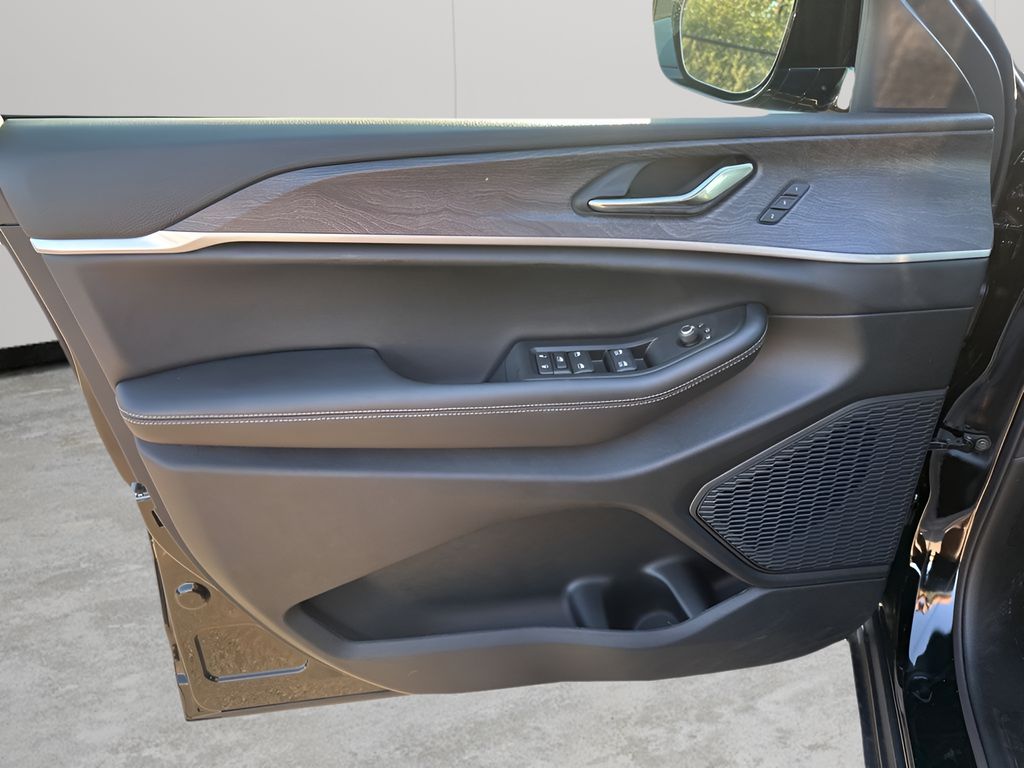 New Car 2025 Jeep Grand Cherokee  Limited For Sale Under $40,000 In Austin, Texas