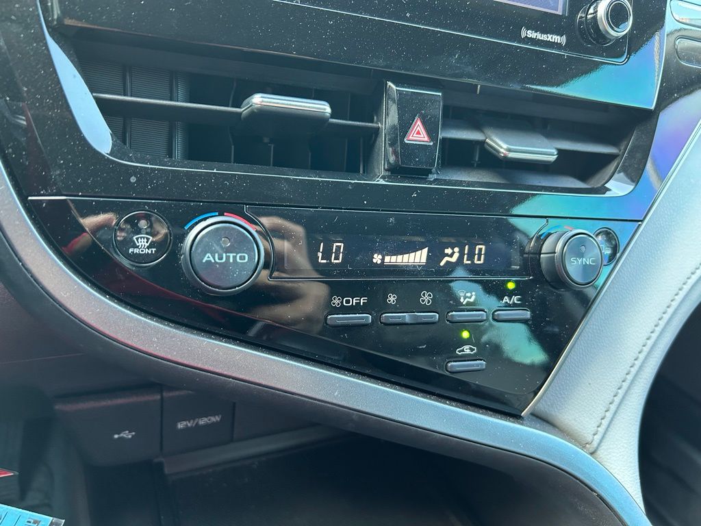 2024 Toyota Camry SE 26