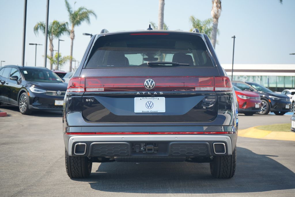 2024 Volkswagen Atlas 2.0T Peak Edition SEL 4