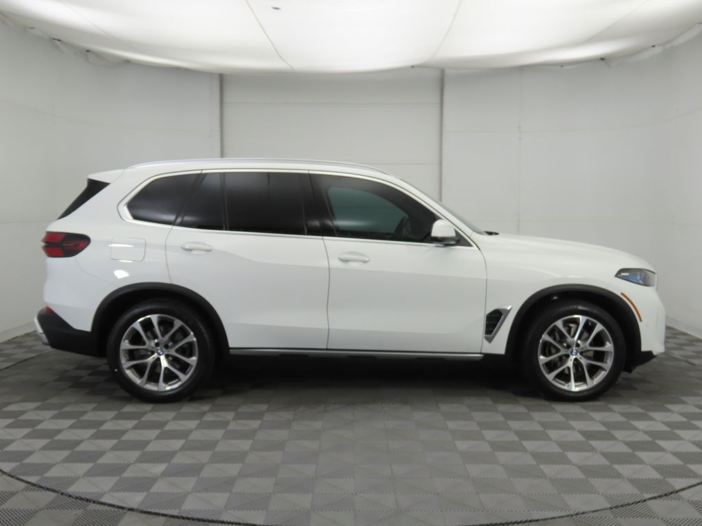 Thumbnail: 2024 BMW X5 - 4