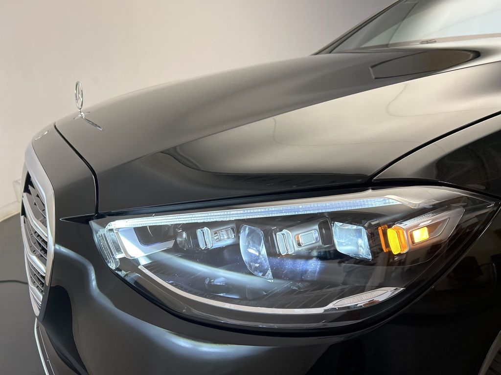 Thumbnail: 2026 Mercedes-Benz S-Class - 9