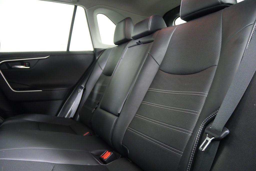 Thumbnail: 2021 Toyota RAV4 - 11