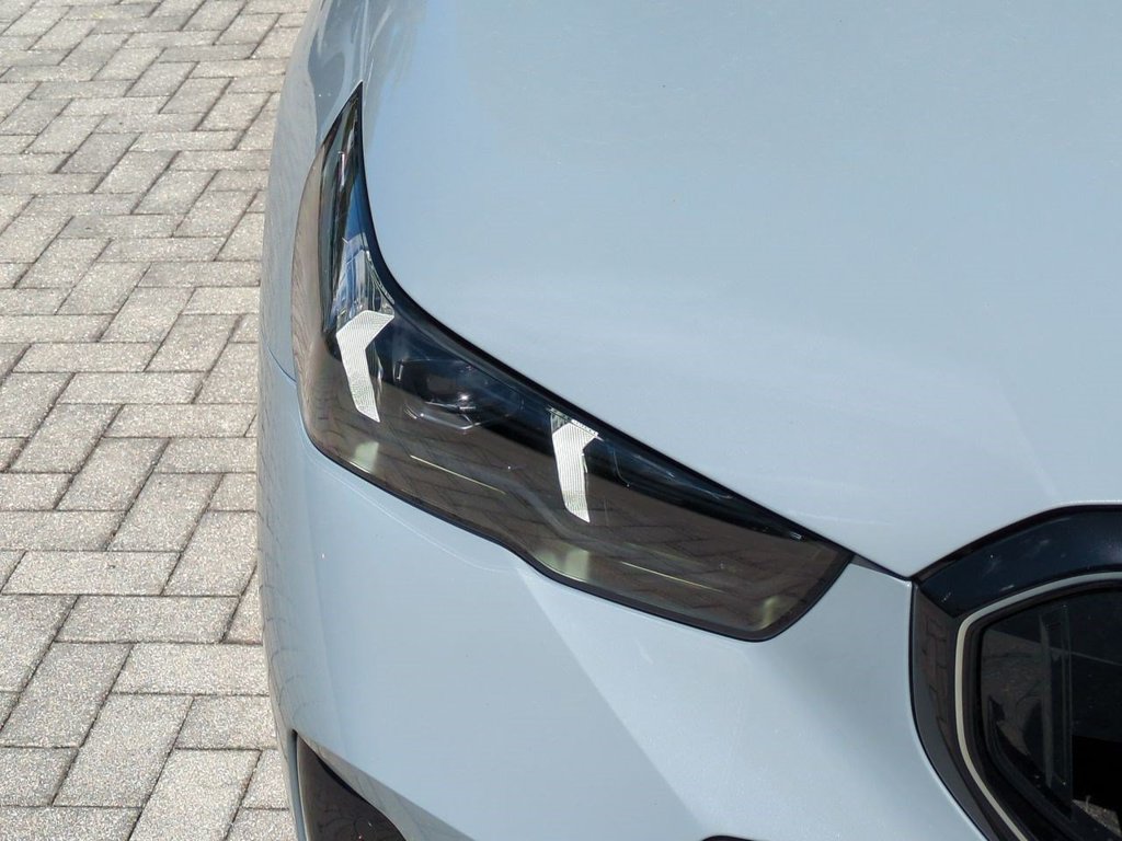 New 2027 Gray BMW 540i xDrive image 10