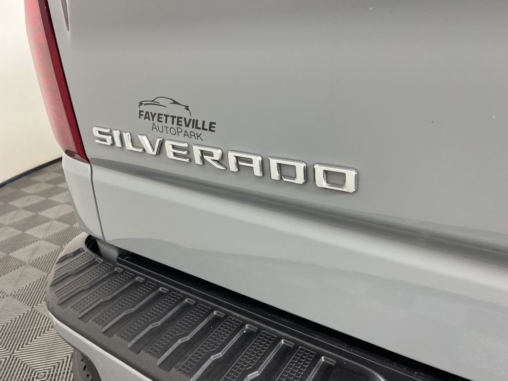 Thumbnail: 2024 Chevrolet Silverado 1500 - 9