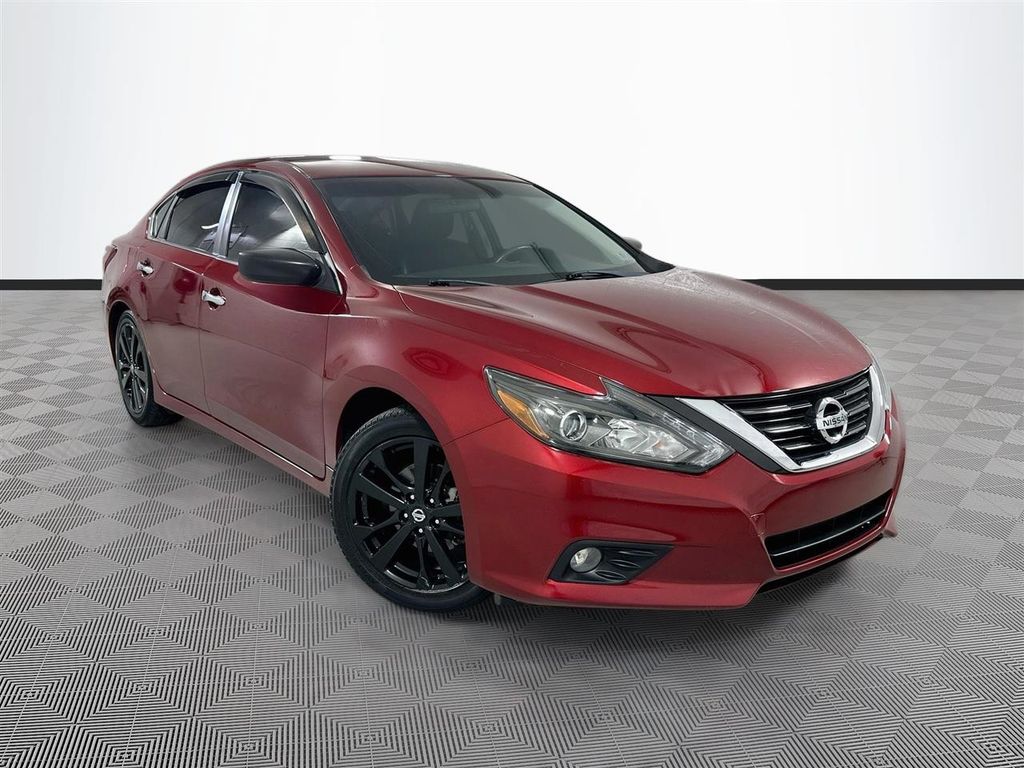 Red (Scarlet) 2017 Nissan Altima Sedan Front-Wheel Drive Continuously Variable Transmission