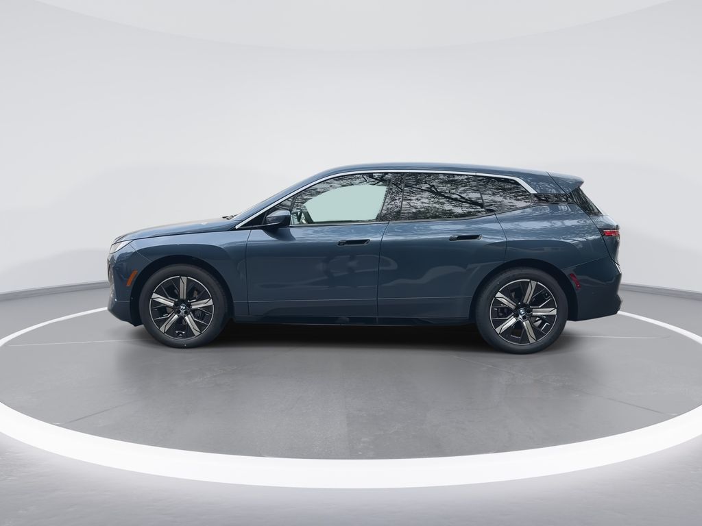 Thumbnail: 2026 BMW iX - 5