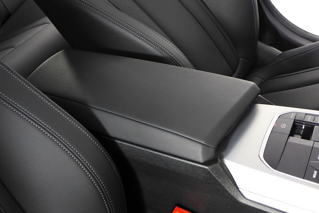 Thumbnail: 2023 BMW 3 Series - 16