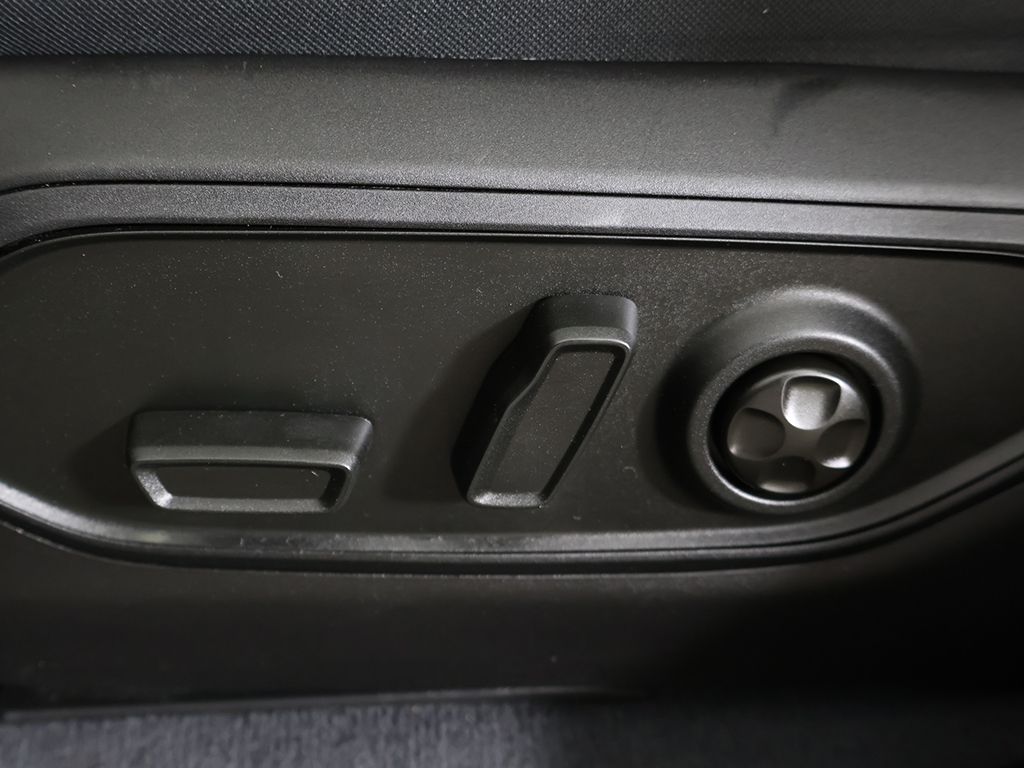 Used 2023 Gray Jeep Altitude image 34