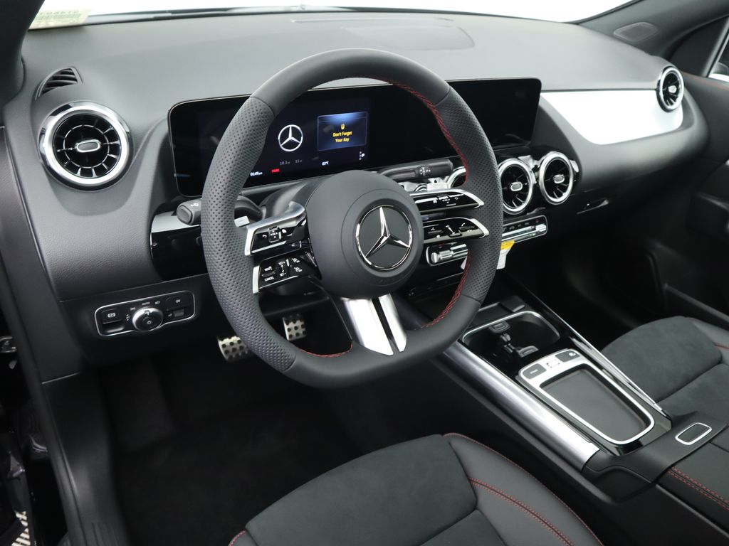 Thumbnail: 2026 Mercedes-Benz GLA - 10