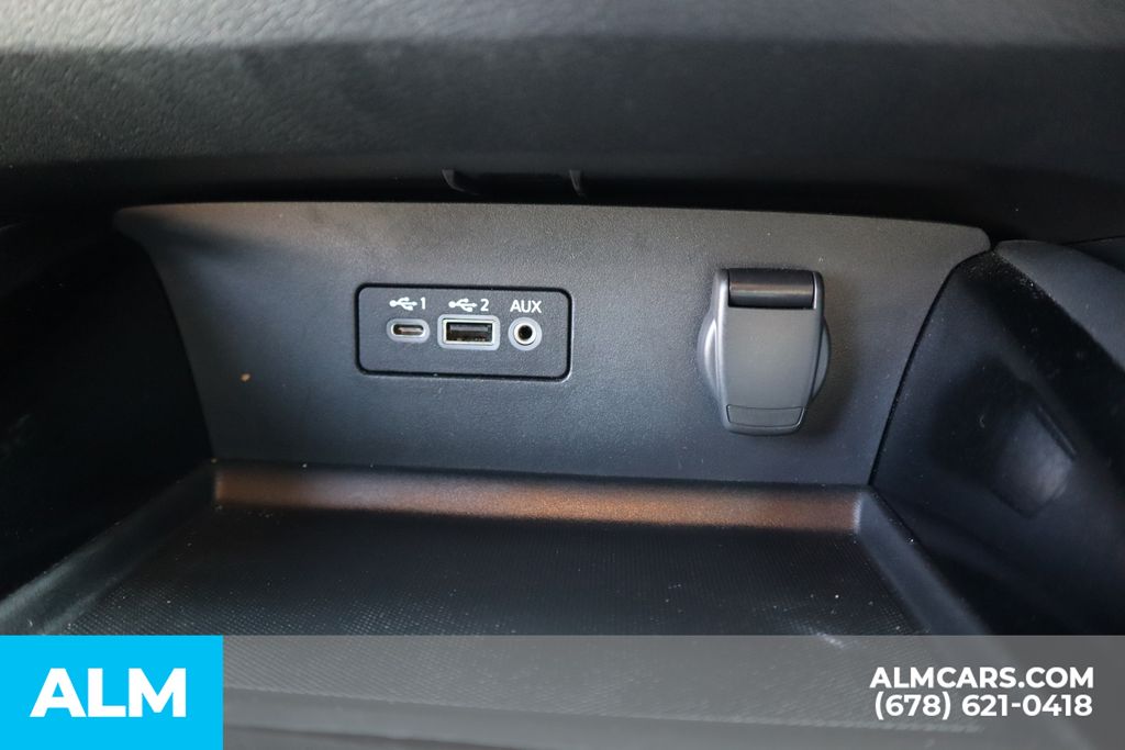 Used 2025 Blue Nissan 2.5 SR image 31