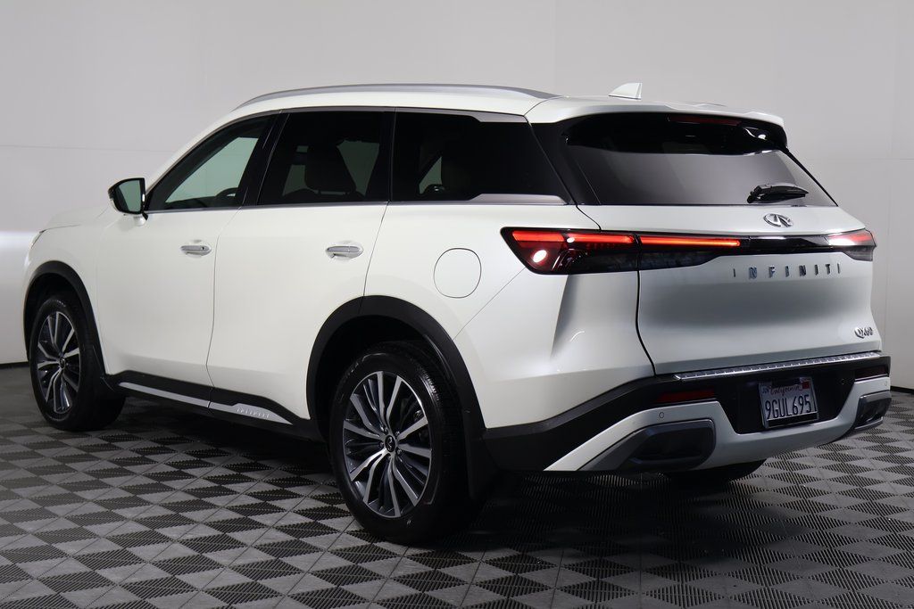 Thumbnail: 2023 INFINITI QX60 - 6