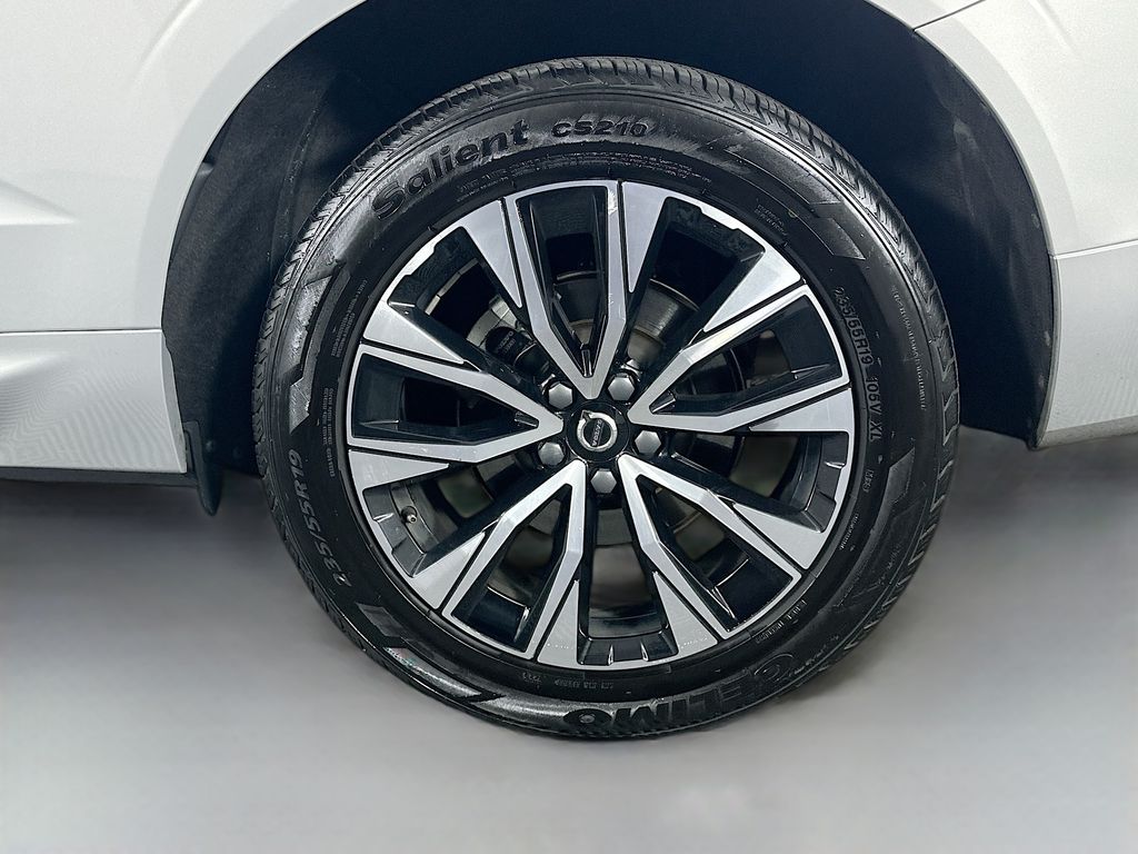 Used 2023 Silver Volvo B5 Plus Dark Theme image 35