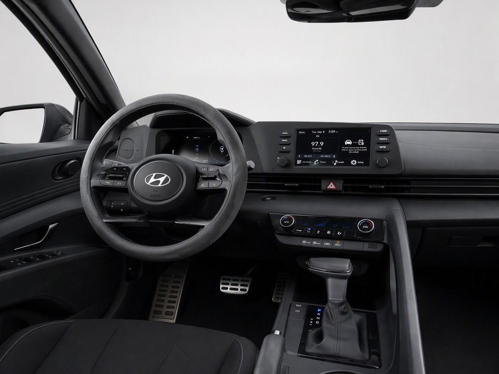 Used 2025 Red Hyundai SEL Sport image 21
