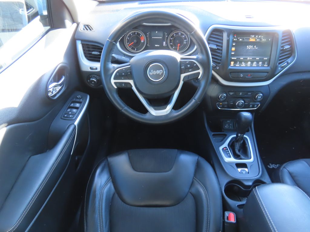 Thumbnail: 2018 Jeep Cherokee - 5