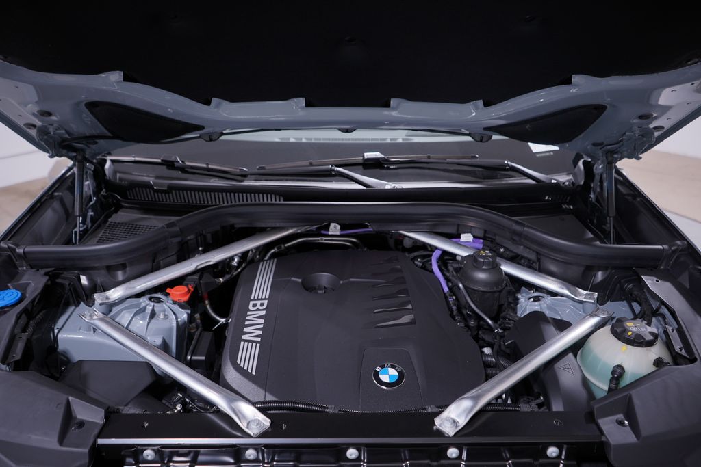 Thumbnail: 2026 BMW X5 - 14