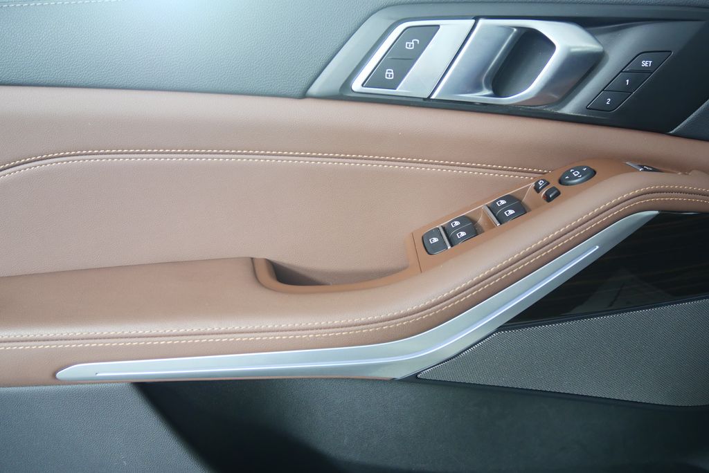 Thumbnail: 2023 BMW X5 - 9
