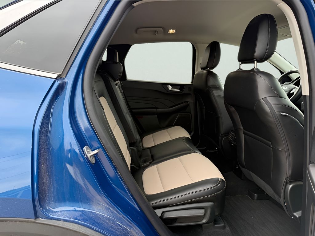 2022 Ford Escape Hybrid