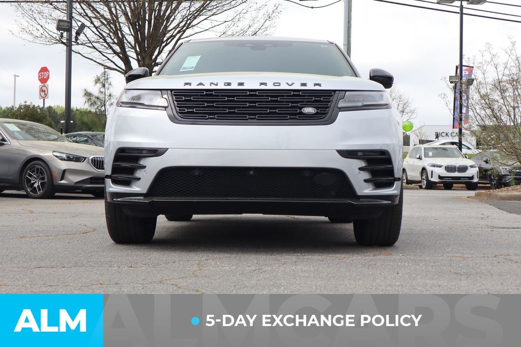 Used 2024 Silver Land Rover Dynamic SE image 3