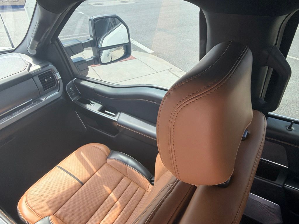 2024 Ford F-350 Super Duty Platinum