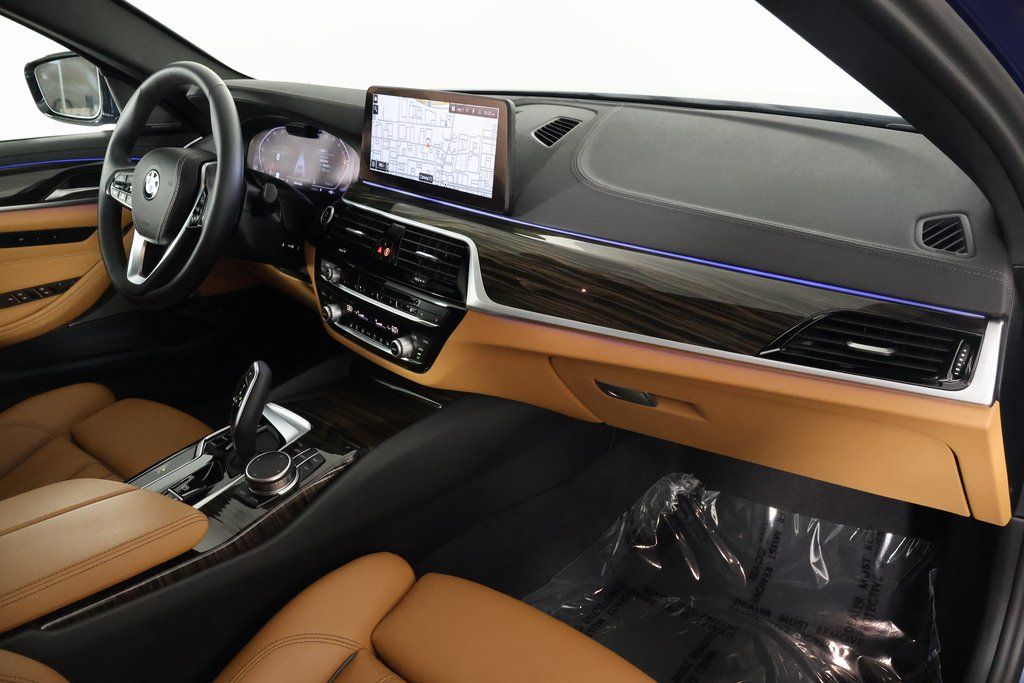 Thumbnail: 2023 BMW 5 Series - 9