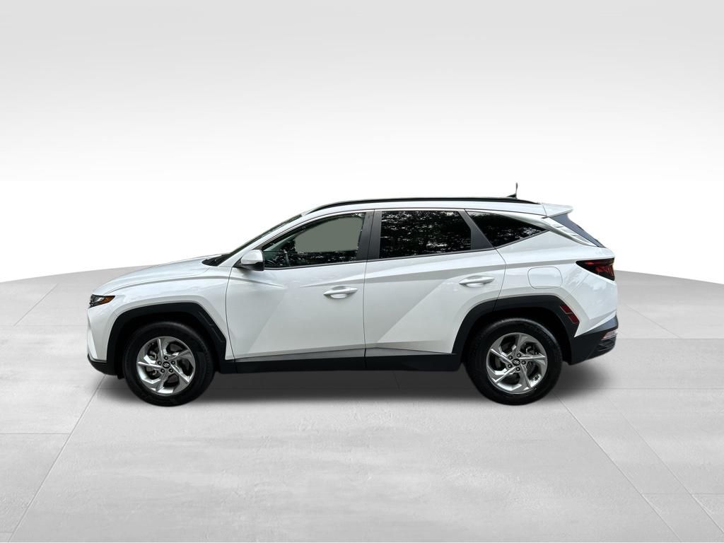 Used 2024 White Hyundai SEL image 2