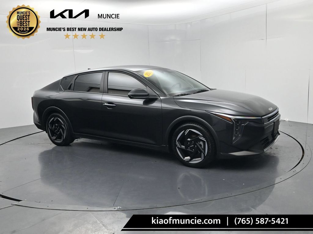 Interstellar Gray 2025 Kia K4 Sedan Front-Wheel Drive Continuously Variable Transmission