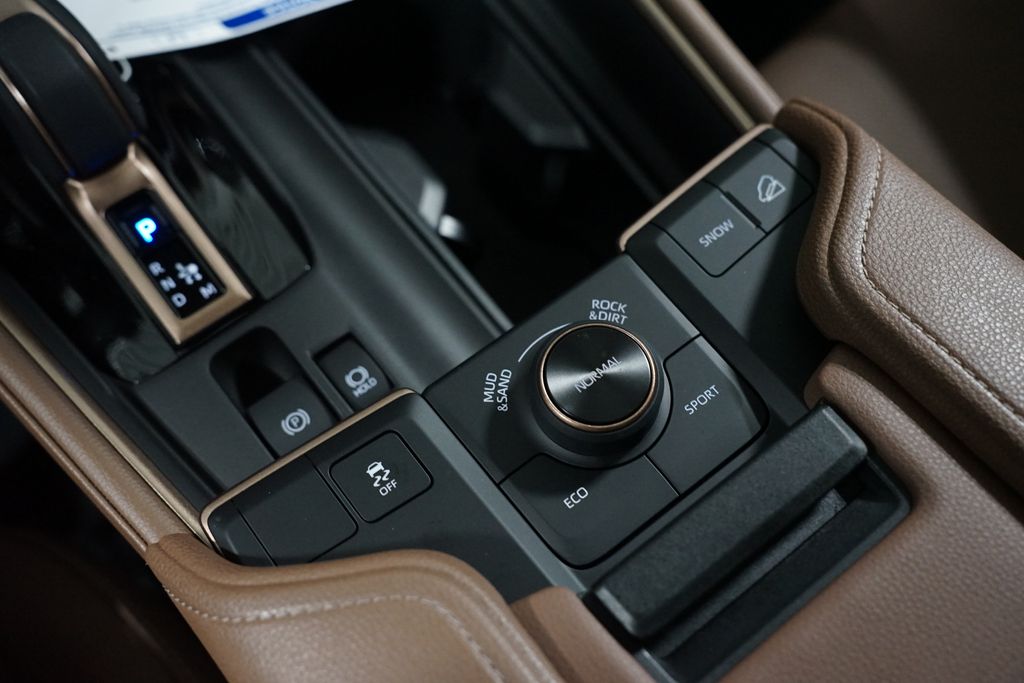 Thumbnail: 2026 Toyota Grand Highlander - 25