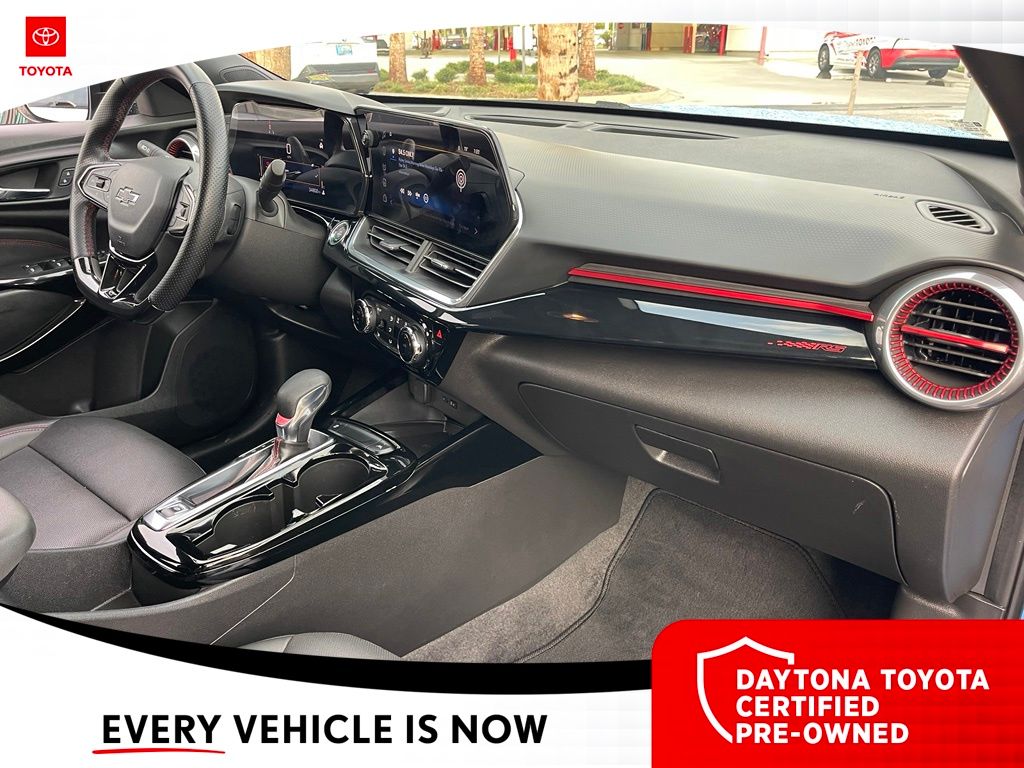 Used 2024 Chevrolet Trax SUV