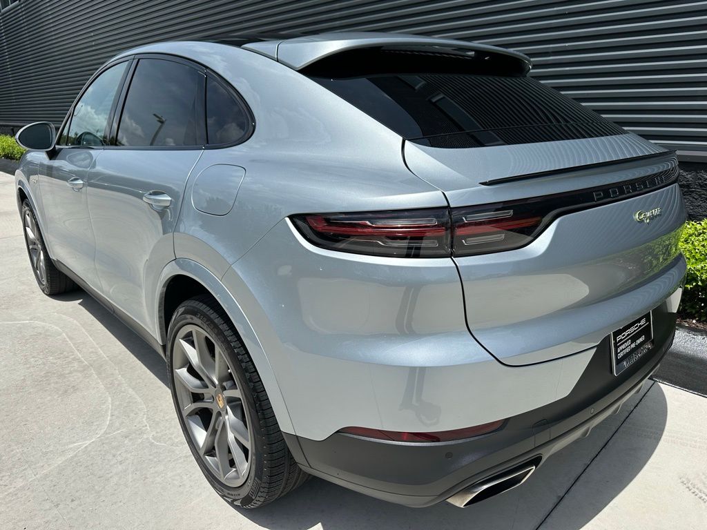 Thumbnail: 2023 Porsche  - 3